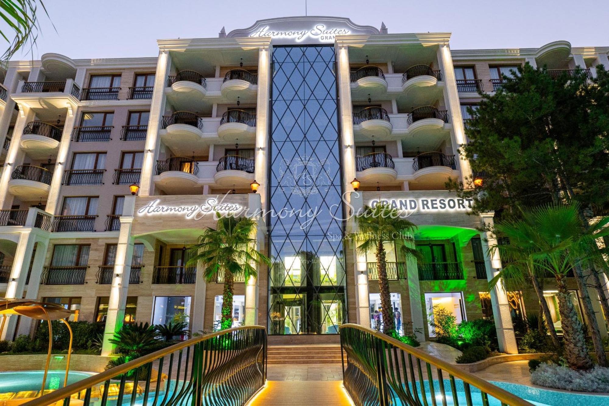 Harmony Suites Grand Resort 阳光海滩 外观 照片