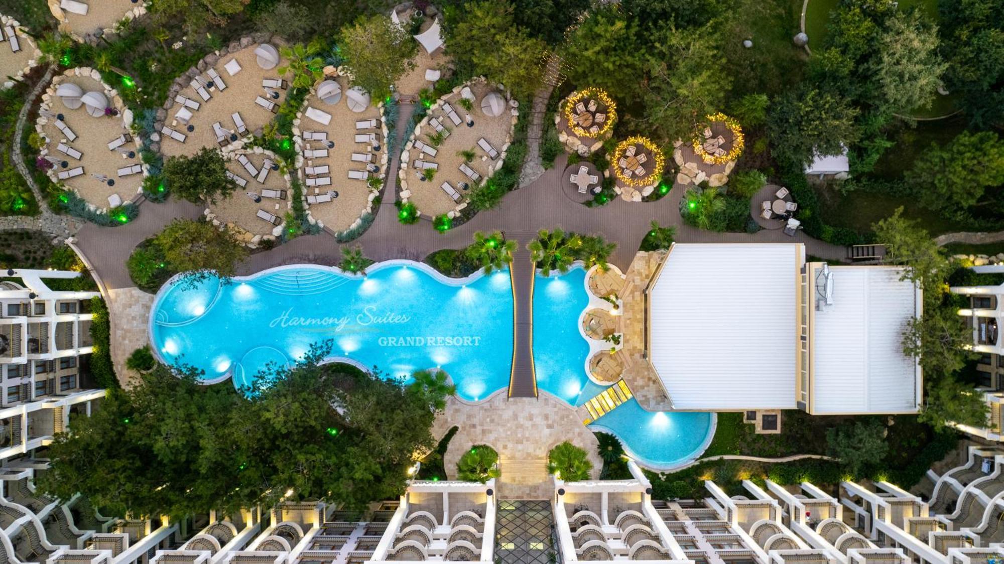 Harmony Suites Grand Resort 阳光海滩 外观 照片